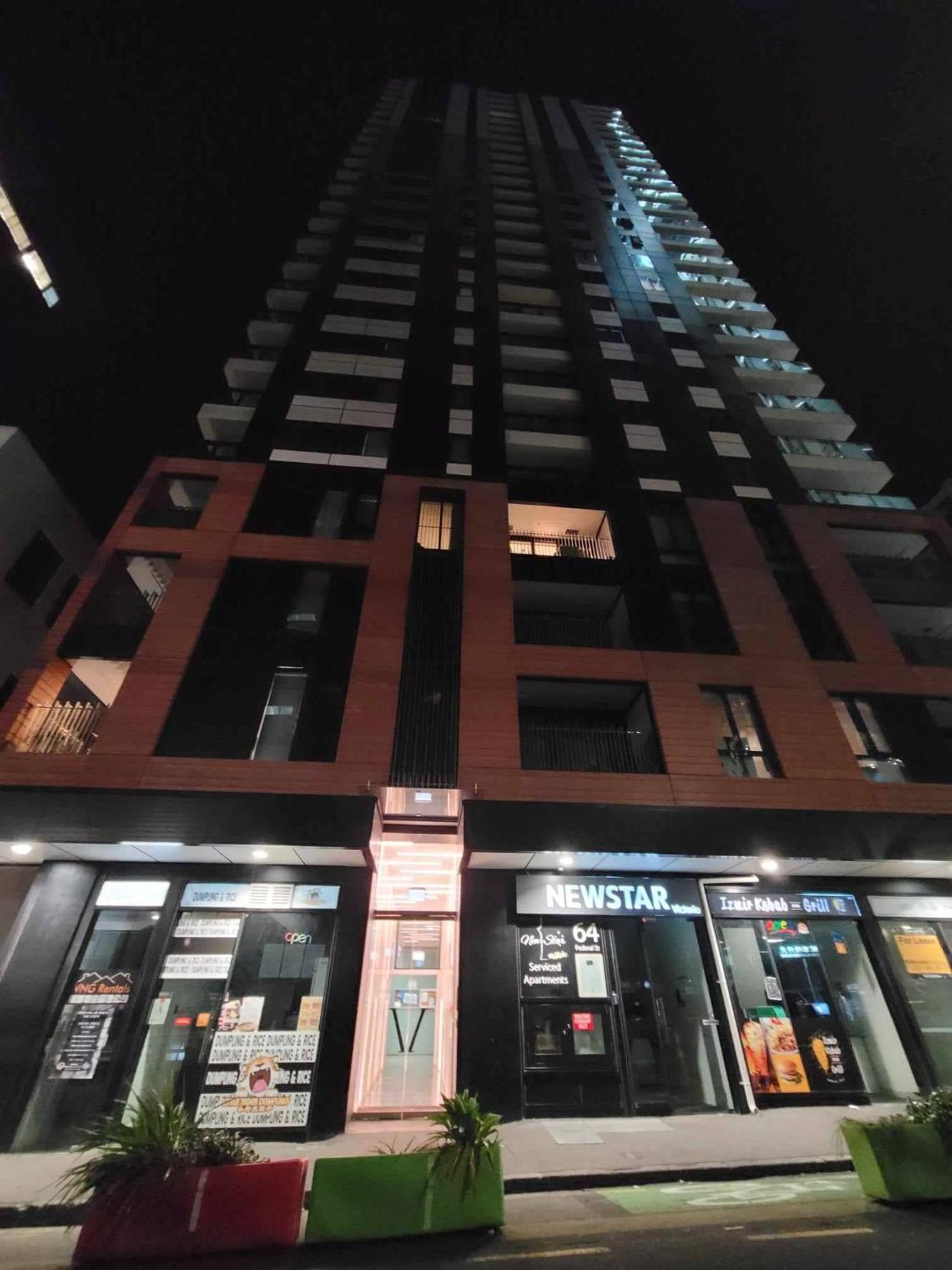 شقة Sky Tower Just Next Door أوكلاند المظهر الخارجي الصورة